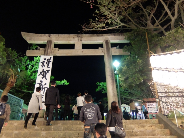 年越しと神社｜大晦日の参拝作法・除夜祭・二年参りを解説