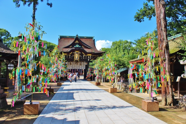 七夕と神社｜短冊・願い事の作法と全国の七夕神事を解説