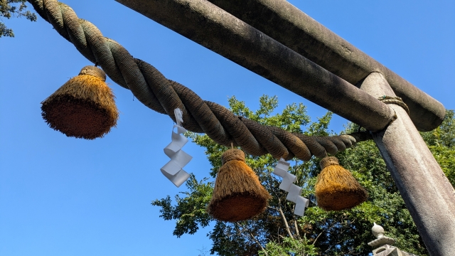 神社の注連縄（しめなわ）とは？意味・由来・種類をわかりやすく解説