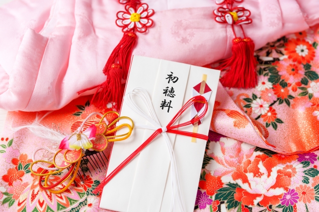 初穂料とは？のし袋の書き方・金額の目安・渡し方を解説